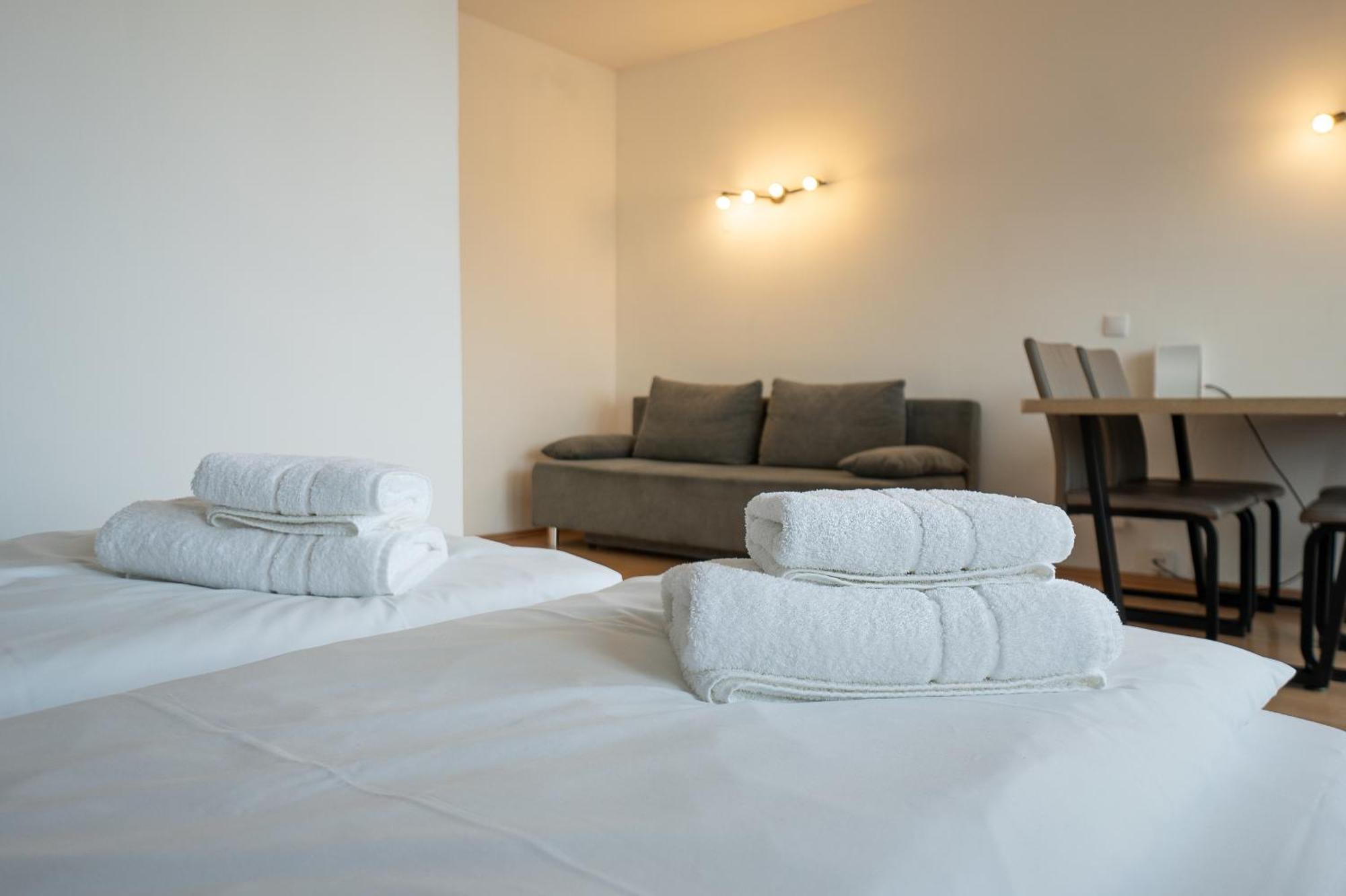 With A Private Terrace Located Right Near Belvedere Castle, 15 Minutes Away From Stephansdom Apartment Wien