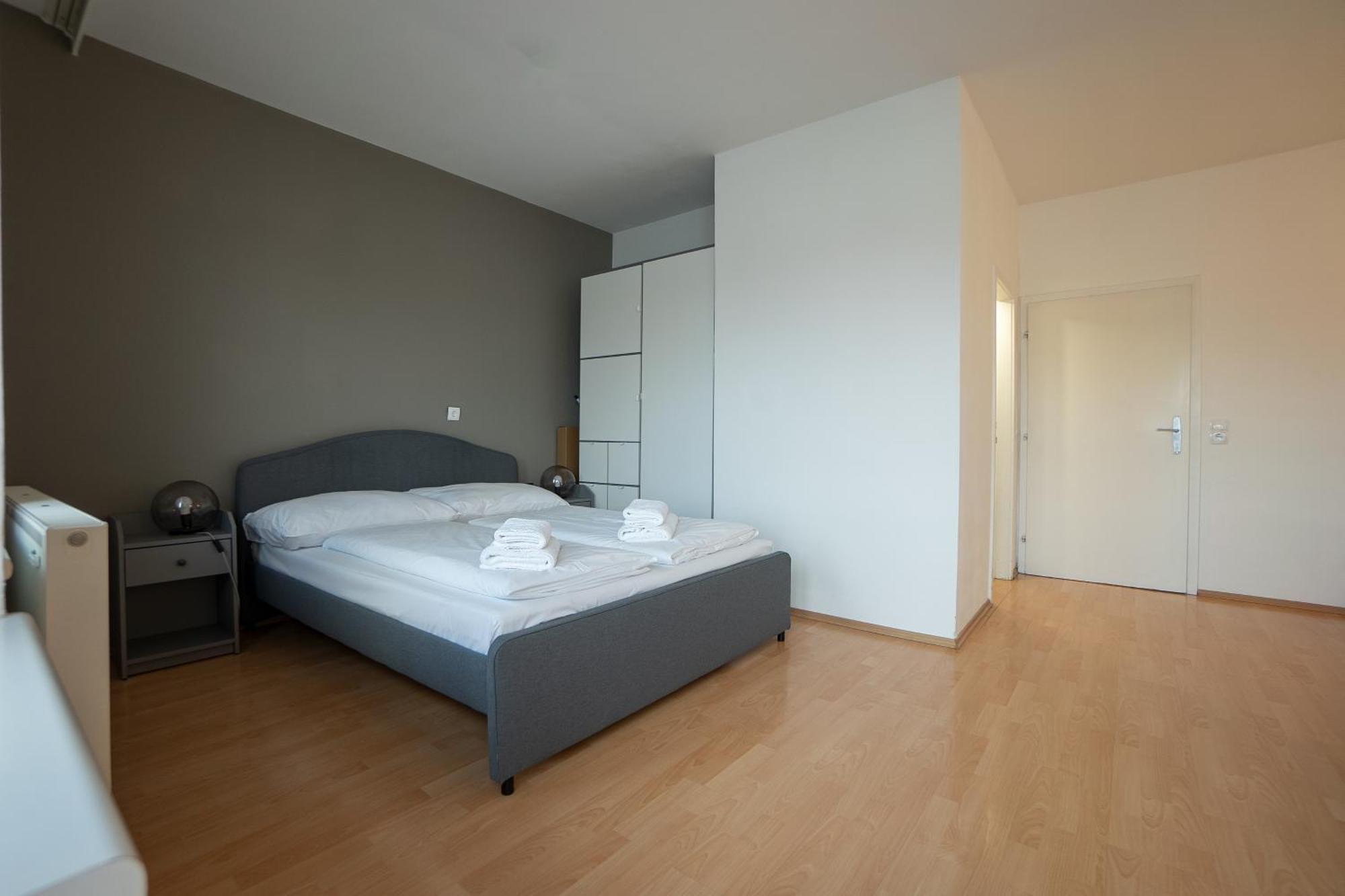 With A Private Terrace Located Right Near Belvedere Castle, 15 Minutes Away From Stephansdom Apartment